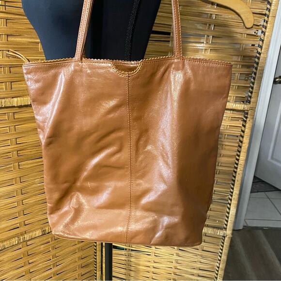 Latico Brown Leather Tote Bag zippered top Classic Design hidden pocket - Picture 4 of 9